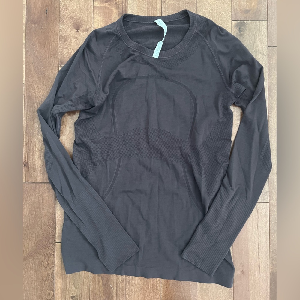Women’s Lululemon Long Sleeve Swiftly Shirt